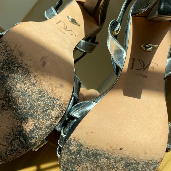 Diane Von Furstenberg Devon silver heeled sandals - Picture 6 of 8